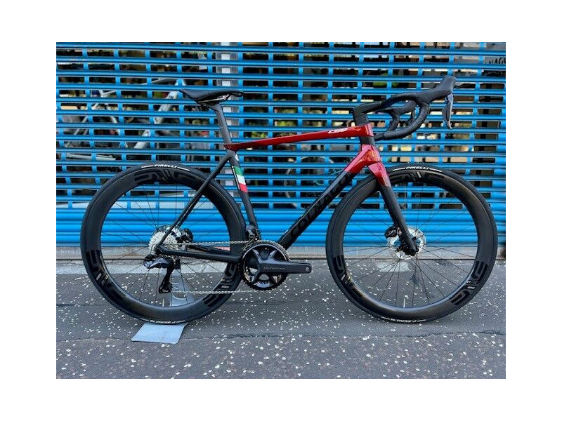COLNAGO C68 Red/black Ult Di2 12spd ENVE SES 4.5 click to zoom image