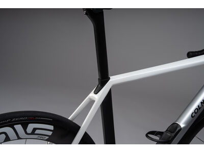 COLNAGO C72 Disc 2026 Carbon Road Race Bike with Dura Ace Di2, ENVE 4.5 SES click to zoom image