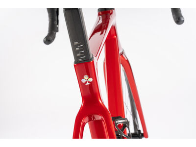 COLNAGO V4 Disc 2025 Complete Road Bike Ultegra Di2 12 Speed Red Silver, VDRD click to zoom image