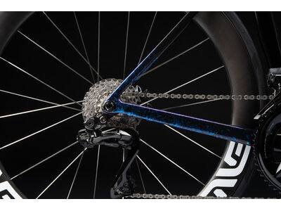 COLNAGO V5rs Disc 2025 Carbon Road Complete Bike Dura Ace Di2 click to zoom image