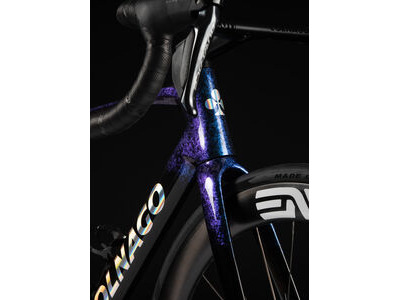 COLNAGO V5rs Disc 2025 Carbon Road Complete Bike Dura Ace Di2 click to zoom image