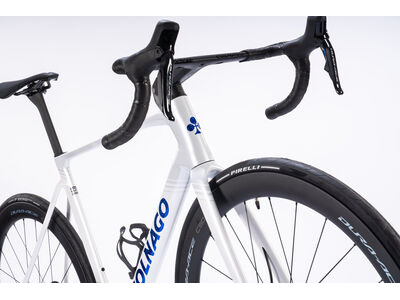COLNAGO V5rs Disc 2025 Carbon Road Complete Bike Dura Ace Di2 White Blue click to zoom image