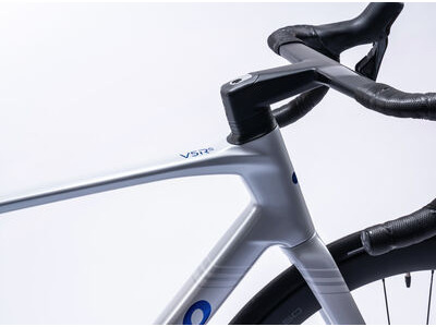 COLNAGO V5rs Disc 2025 Carbon Road Complete Bike Ultegra Di2 White Blue click to zoom image