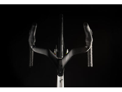COLNAGO Y1RS Disc 2025 Carbon TT Aero Bike Dura Ace Di2 White & WC Stripes click to zoom image