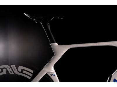 COLNAGO Y1RS Disc 2025 Carbon TT Aero Bike Dura Ace Di2 click to zoom image