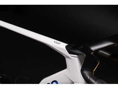 COLNAGO Y1RS Disc 2026 Carbon TT Aero Bike Dura Ace Di2 click to zoom image