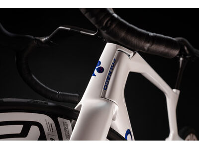 COLNAGO Y1RS Disc 2026 Carbon TT Aero Bike Dura Ace Di2 click to zoom image