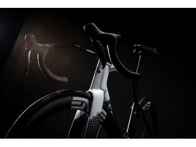 COLNAGO Y1RS Disc 2025 Carbon TT Aero Frameset click to zoom image