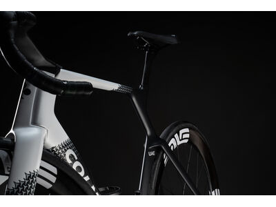 COLNAGO Y1RS Disc 2025 Carbon TT Aero Frameset click to zoom image