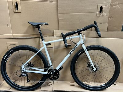 GENESIS Croix De Fer 10 Medium MD Whitehouse Family  click to zoom image