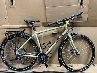 GENESIS Croix De Fer 10 Flat Bar Medium MD Beige click to zoom image