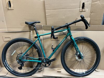 GENESIS Croix De Fer 40 Medium Medium Green  click to zoom image