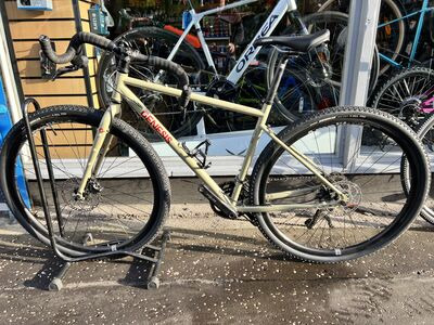 GENESIS Croix De Fer 30 XSmall X Small Pavement  click to zoom image
